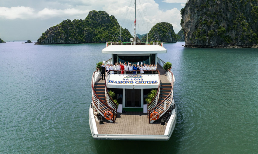 Halong Diamond Cruise in Halong Bay