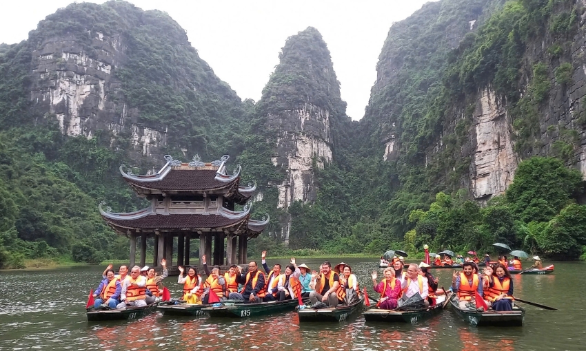 Halong Bay to Trang An Ninh Binh tour