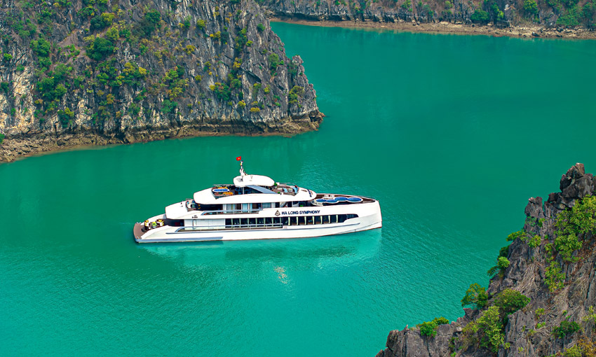 Symphony Cruise in Halong Bay