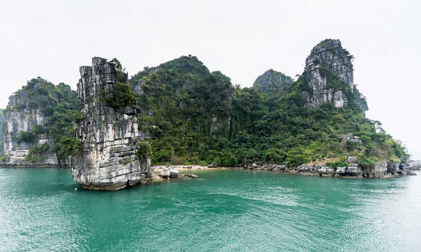 Best time to visit halong bay