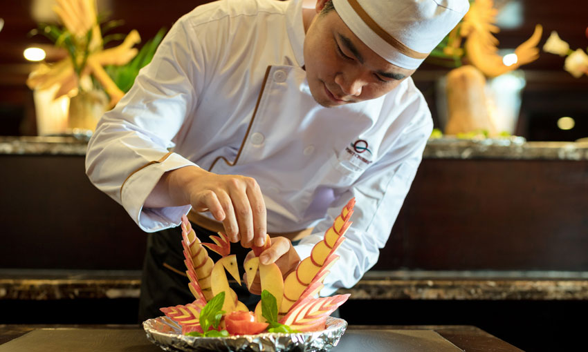 Join a cooking class on Halong Bay cruise
