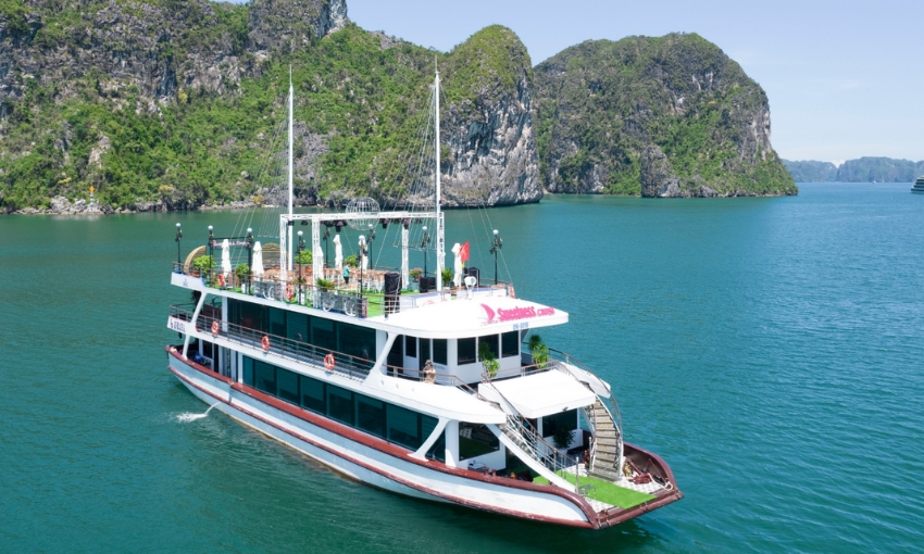 Sweetness Cruise - The newest day cruise on Halong Bay