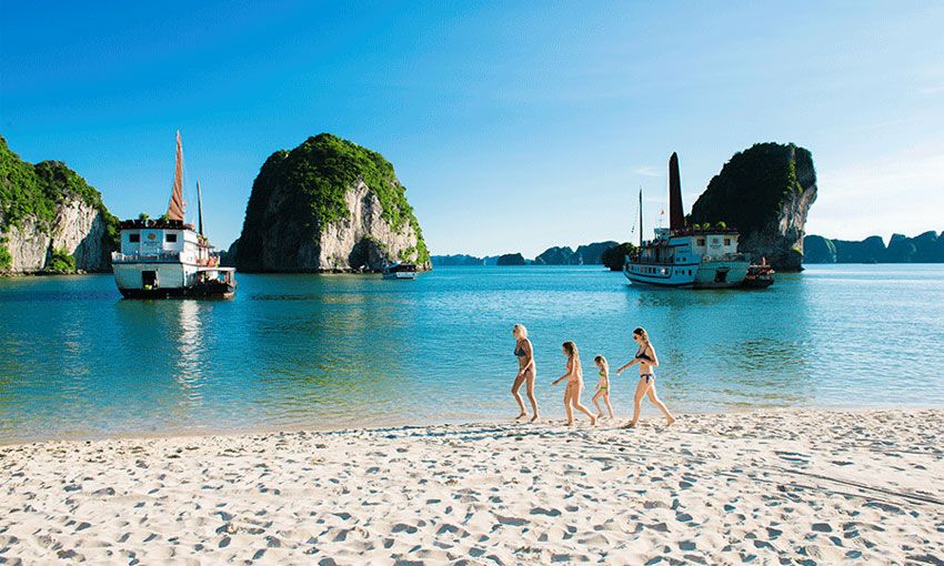 Vung Ha Beach in Halong Bay