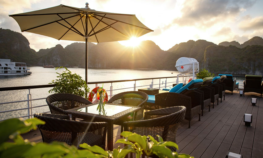 Halong Bay Cruise Overview