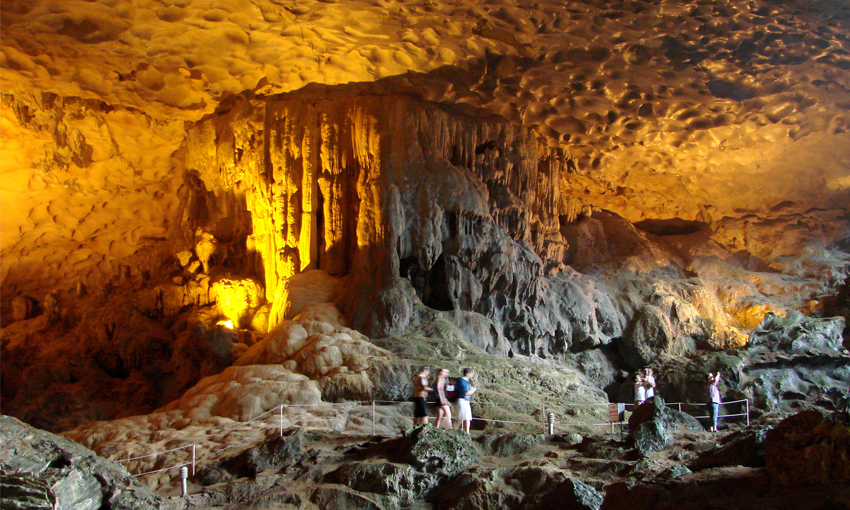 Sung Sot Cave