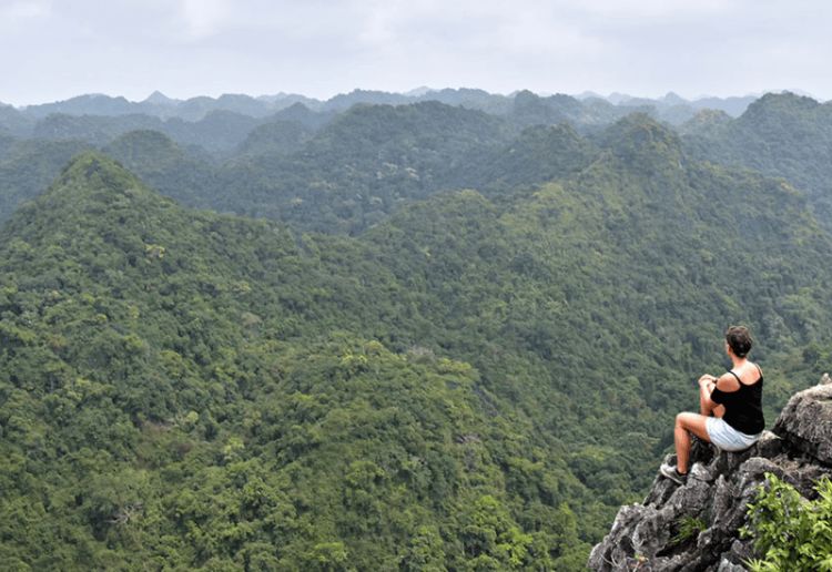 Viet Hai Village near Ao Ech in Cat Ba Island