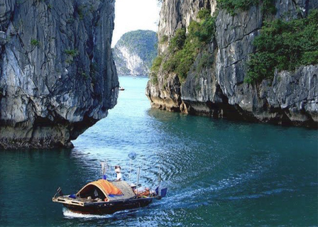 Activities on Halong Bay