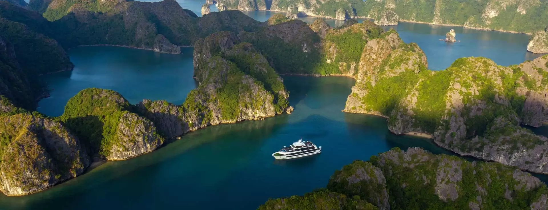 Halong Bay Cruise - Experience The Activities - Bai Tu Long Bay Cruise