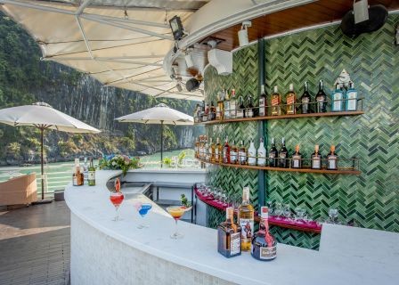 Outdoor bar to admire the best view in Halong Bay