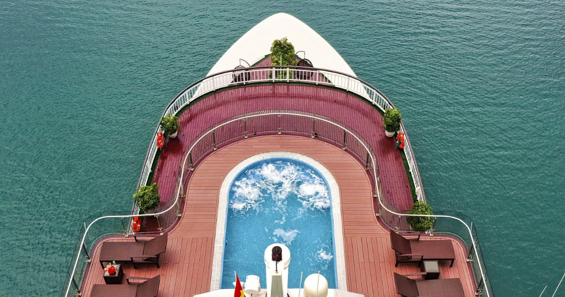 Amour Cruise
