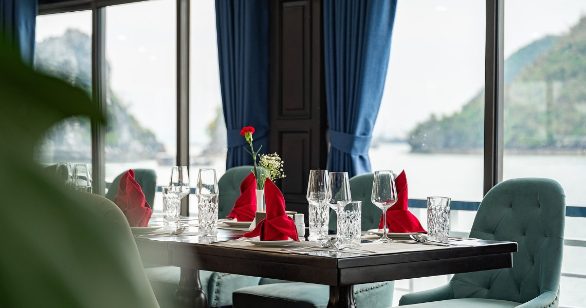 Aqua Elegance Cruise