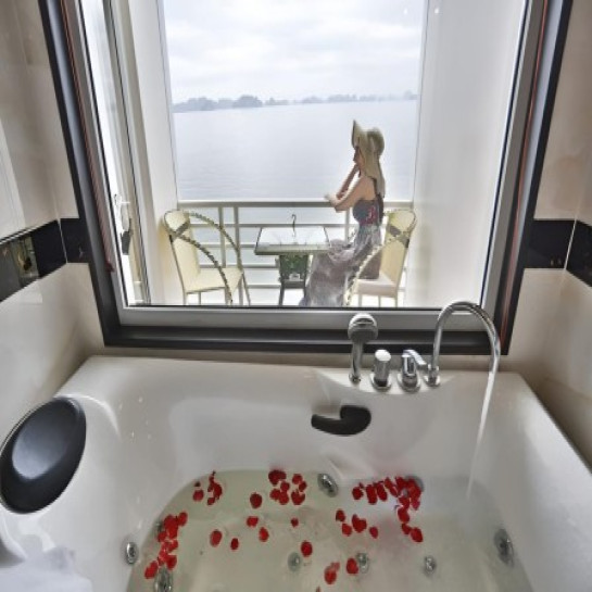 Amanda Premier Cruise 2 Days 1 Night