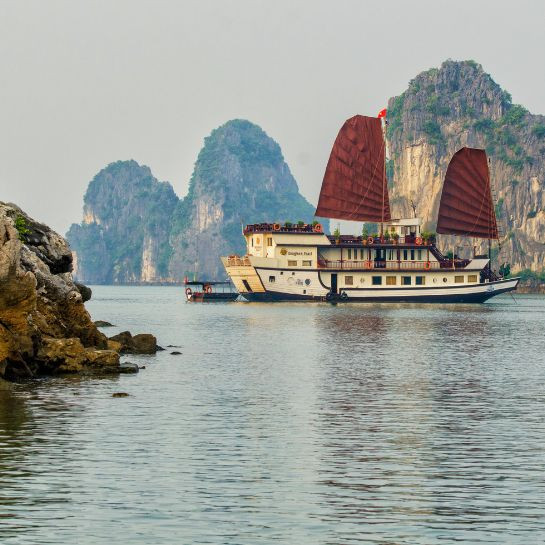 Dragon's Pearl Junk: 4-Day 3-Night Private Cruise Itinerary