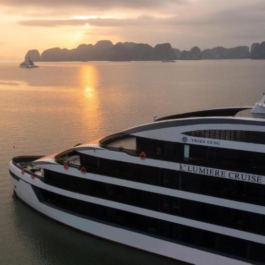Halong Bay Lumiere Cruise - 3 Days 2 Nights Winter Itinerary