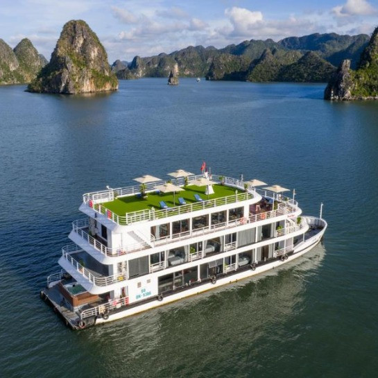 Secret Halong Cruise 2 Days 1 Night