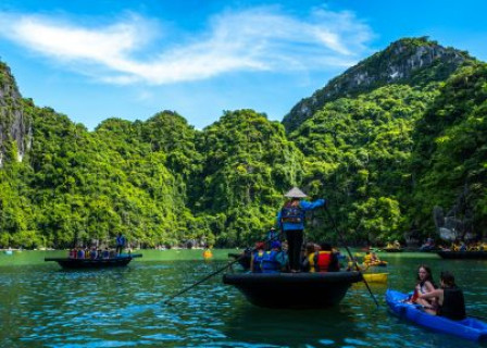 Dark & Light Cave - Tuan Chau Marina - Hanoi