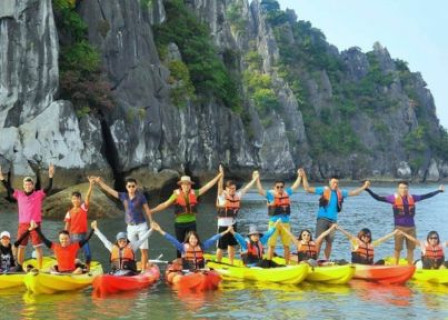 Lan Ha Bay – Halong Bay – Hanoi