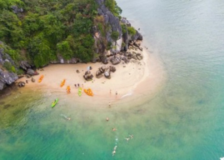 Halong Bay - Lan Ha Bay - Trung Trang Cave - Cat Ba Island