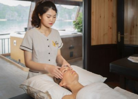 Lan Ha Bay - Halong Bay - Tuan Chau Marina