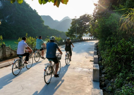 Ha Long Bay - Hanoi