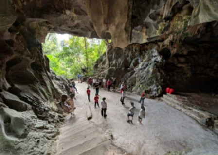 Lan Ha Bay – Cat Ba Island – Tuan Chau