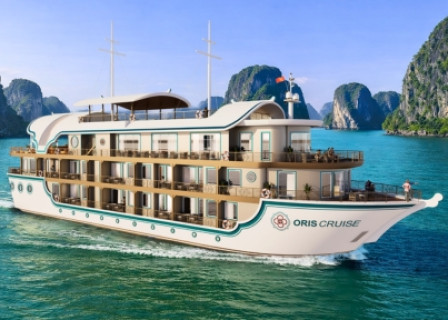 Hanoi - Tuan Chau - Halong Bay - Lan Ha Bay - Ao Ech