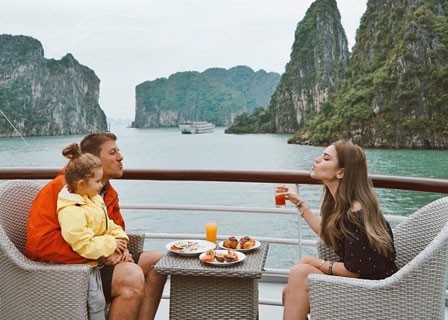 Hanoi – Tuan Chau Harbor – Viet Hai Village (L, D)