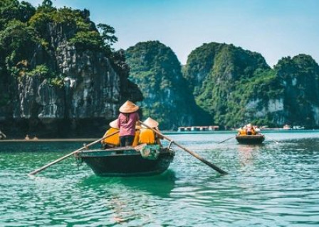 Thien Canh Son Cave - Vung Dang - Cong Dam - Beach BBQ