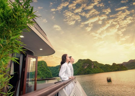 Halong Bay - Lan Ha Bay - Tra Bau area (L, D)