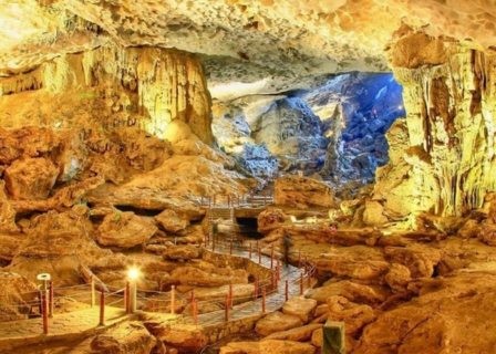Halong Bay – Sung Sot Cave – Farewell to the Bay (B, L)